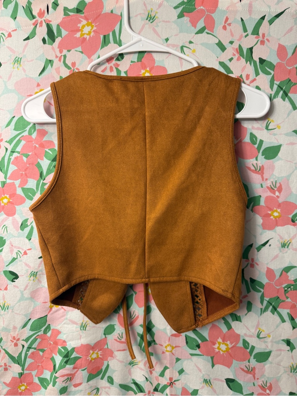 SHEIN Brown Lace-Trim Suede Tie-Front Vest Tank - Picture 5 of 5